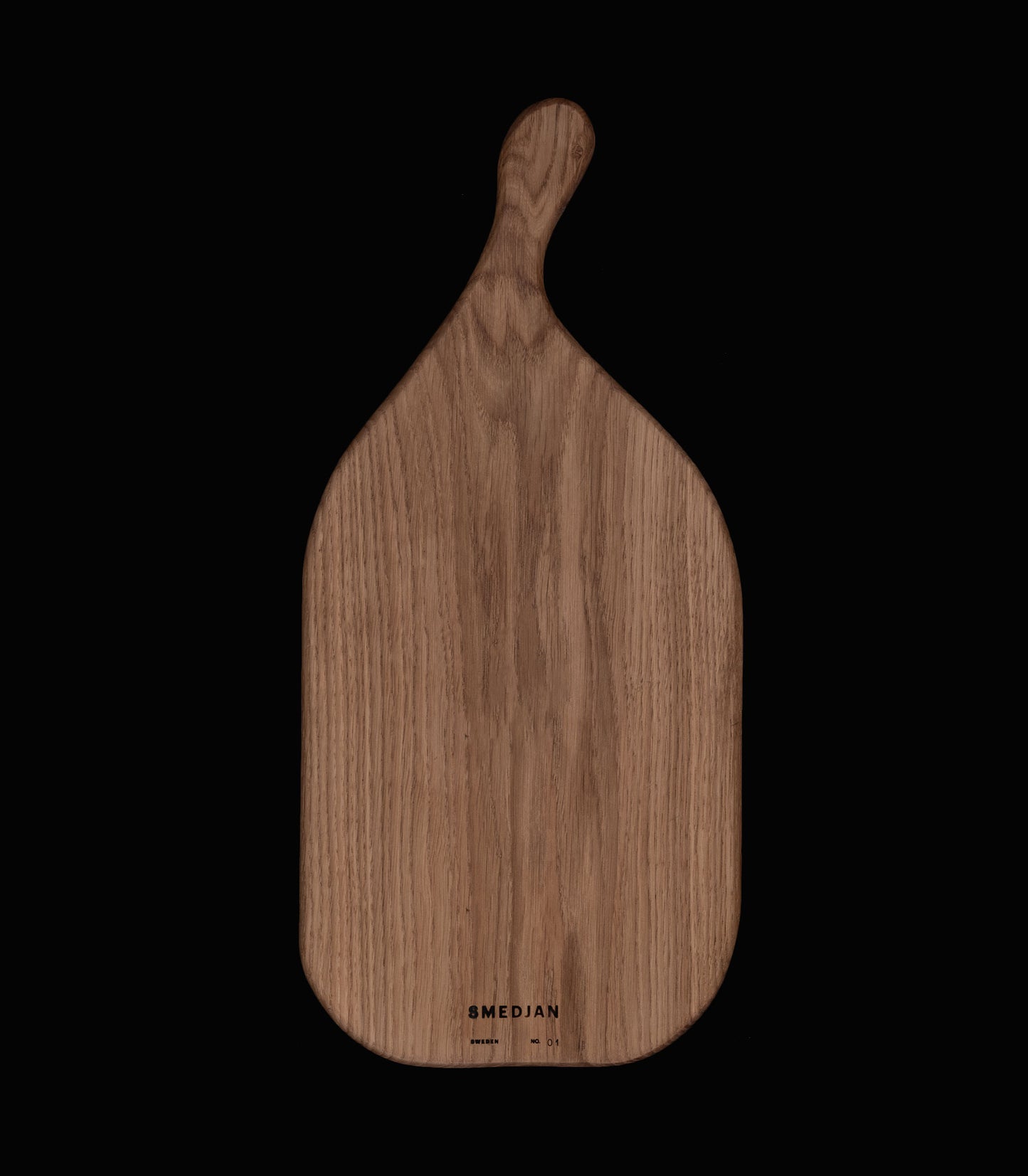 001. Cutting board from locally sourced oak wood
