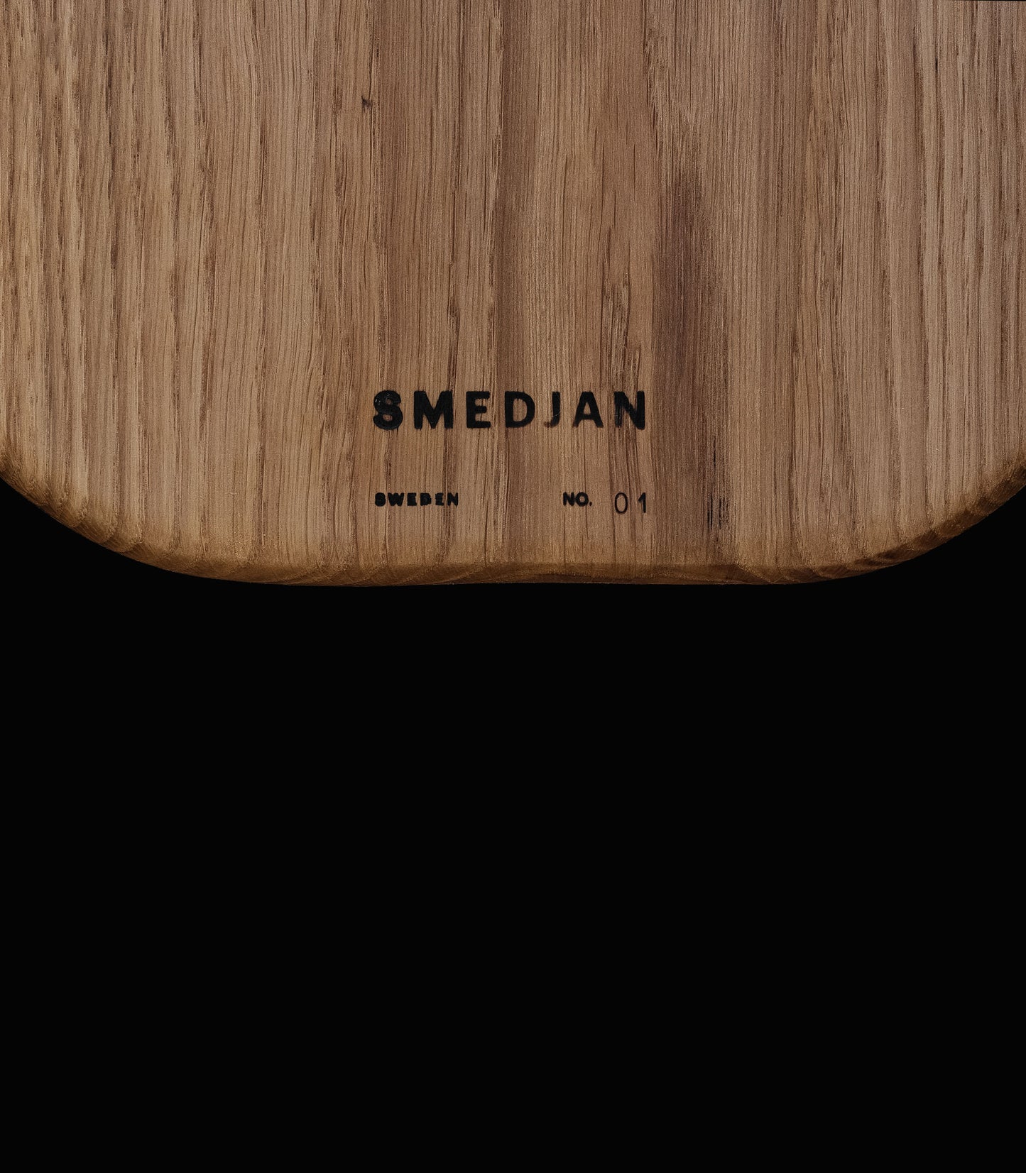 001. Cutting board from locally sourced oak wood
