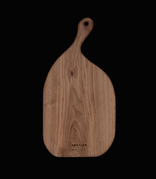 002. Cutting board from locally sourced oak wood