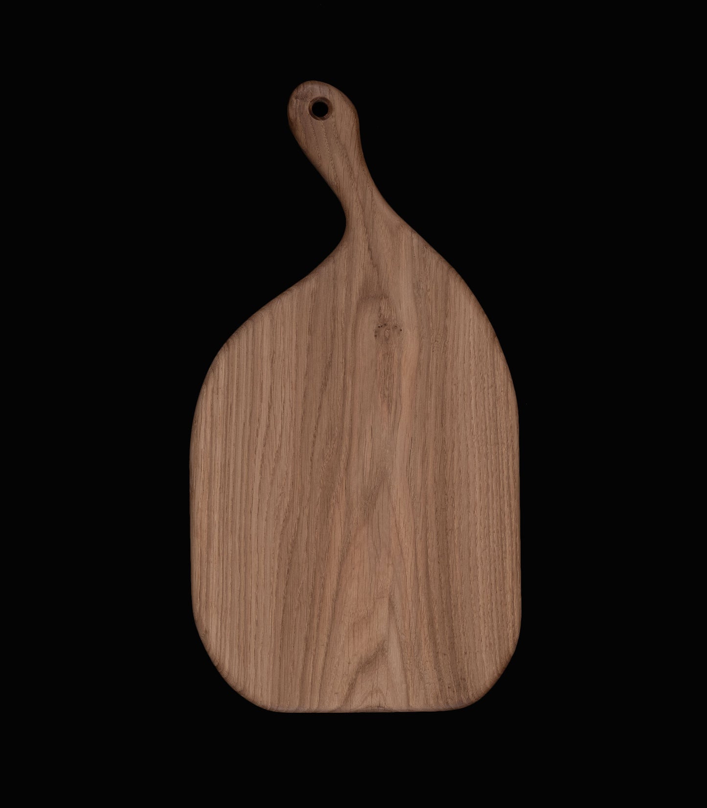 002. Cutting board from locally sourced oak wood