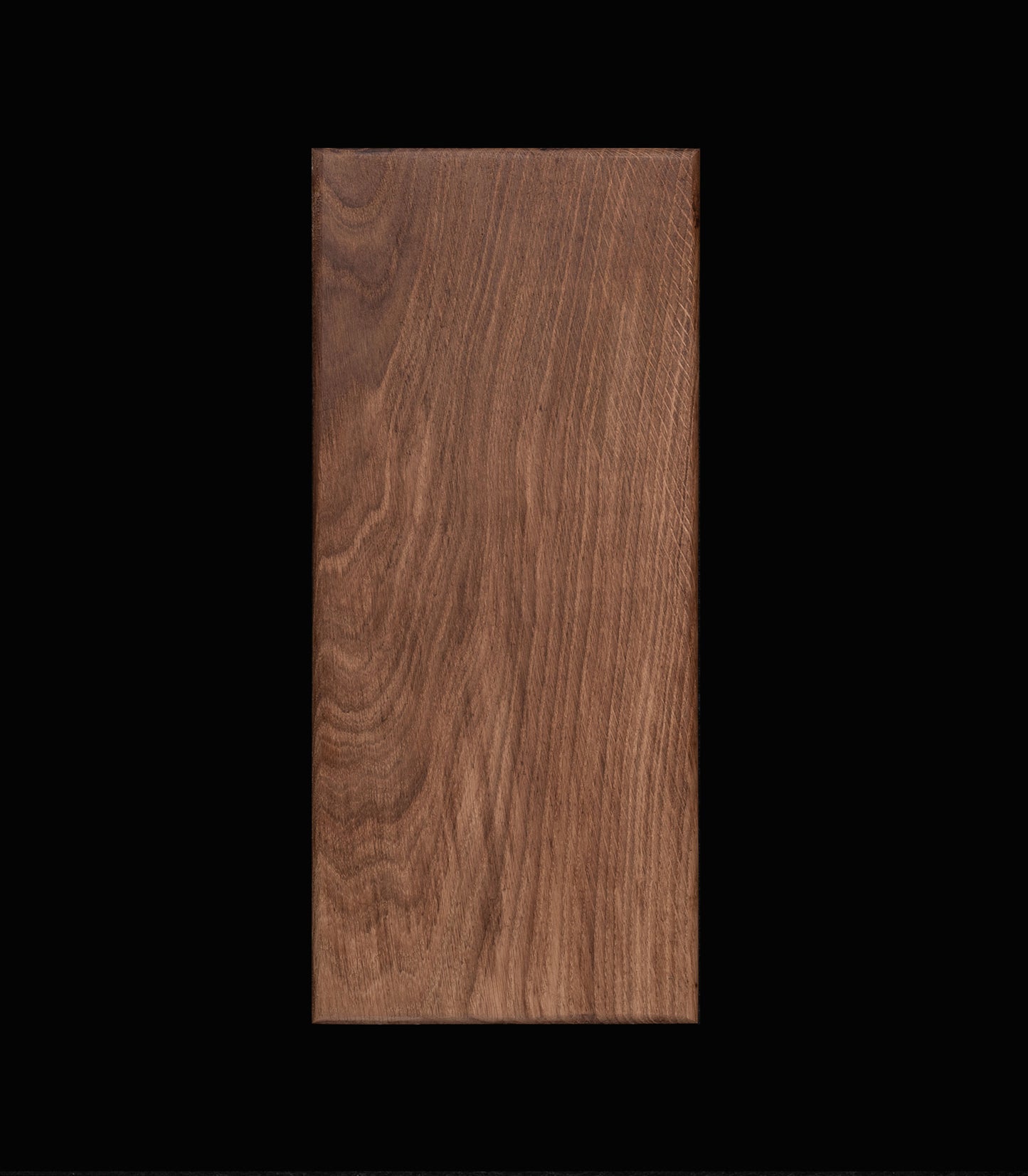 005. Cutting board from locally sourced oak wood