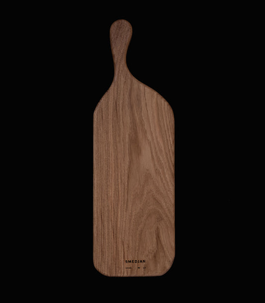 007. Cutting board from locally sourced oak wood