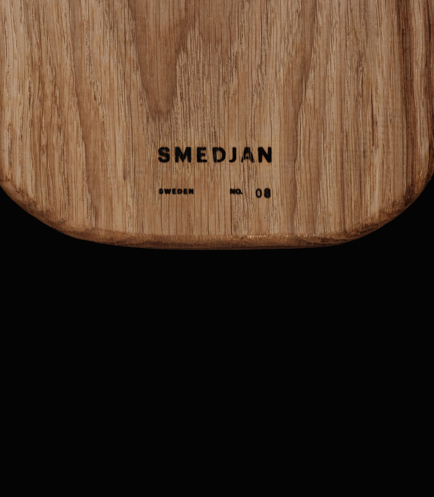 008. Cutting board from locally sourced oak wood